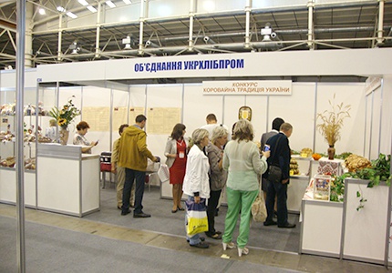 Коровайна традиція України